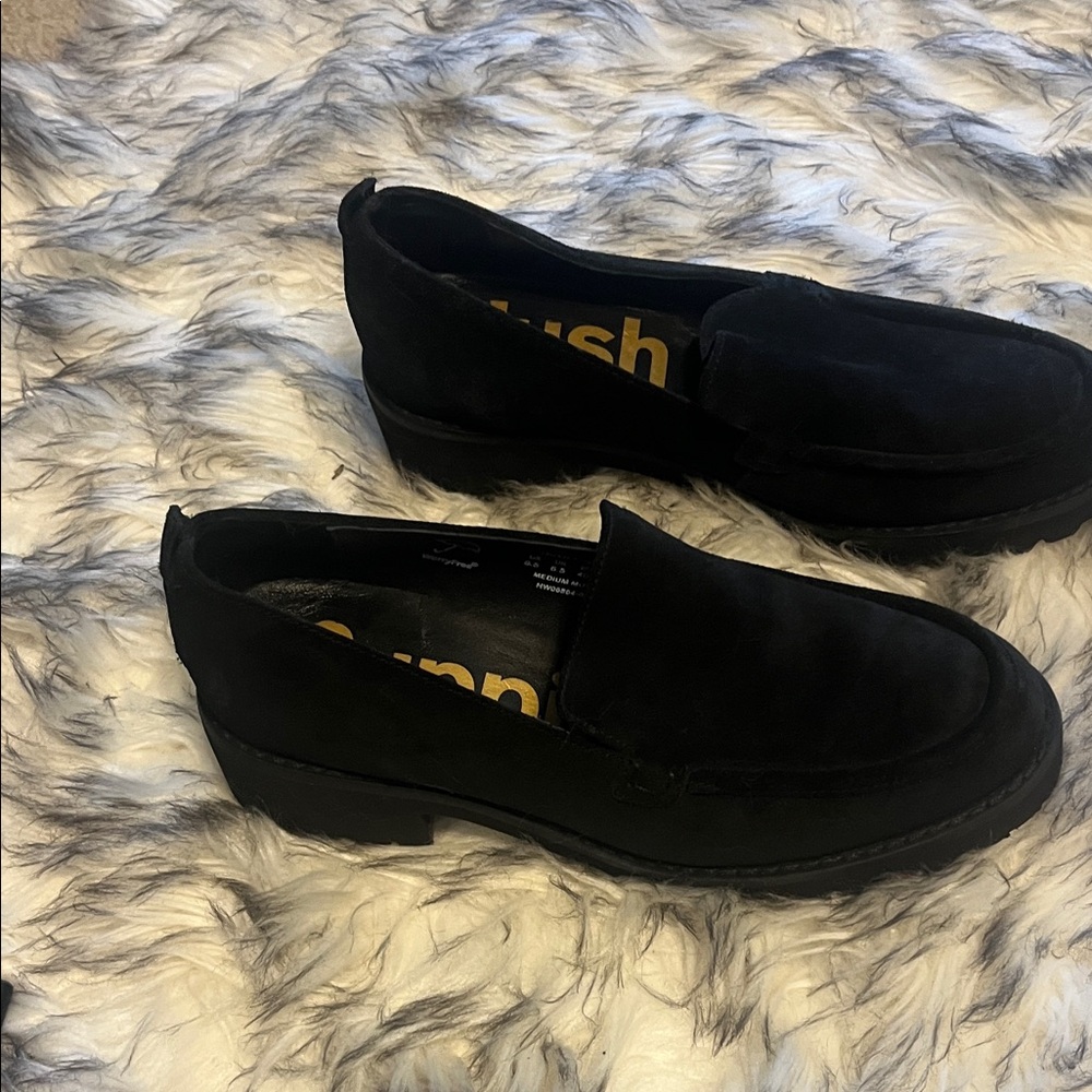 NWOT Hush puppies Black Lucy Loafers